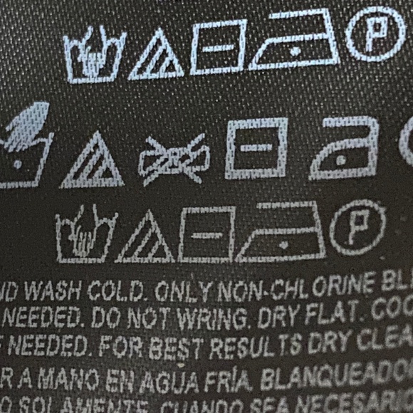 NWOT G by Guess Sweater - Picture 3 of 4